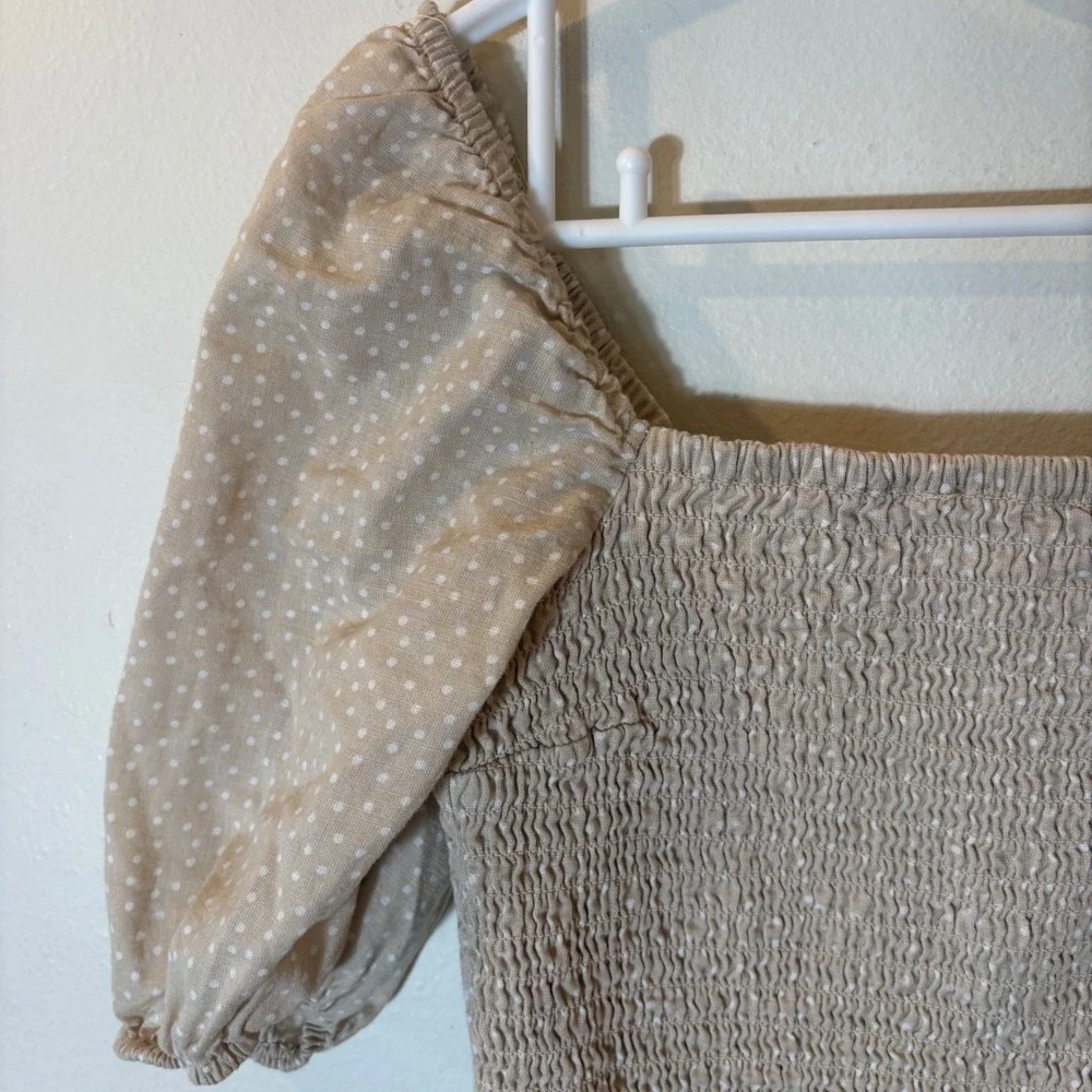 Abercrombie & Fitch Smocked Puff Sleeve Top Size XS Tan Polka Dot‎